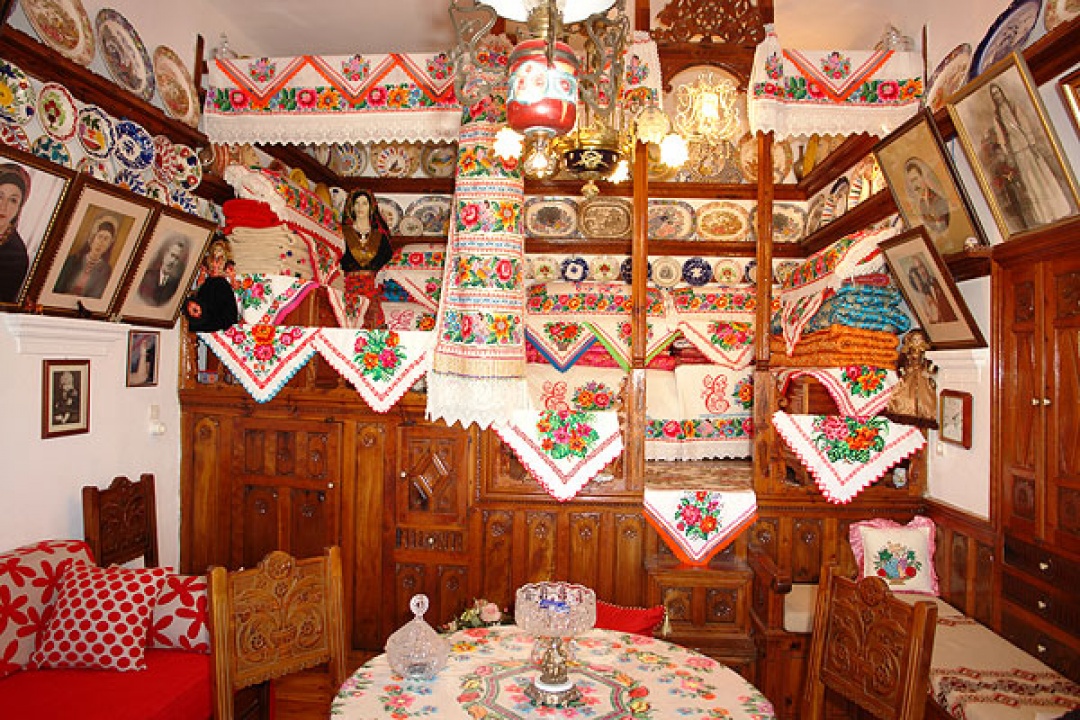 ΔΕΛΤΙΟ ΤΥΠΟΥ: Έκδηλο το ενδιαφέρον για τα πρώτα πανεπιστημιακά μαθήματα λαογραφίας στην Κάρπαθο