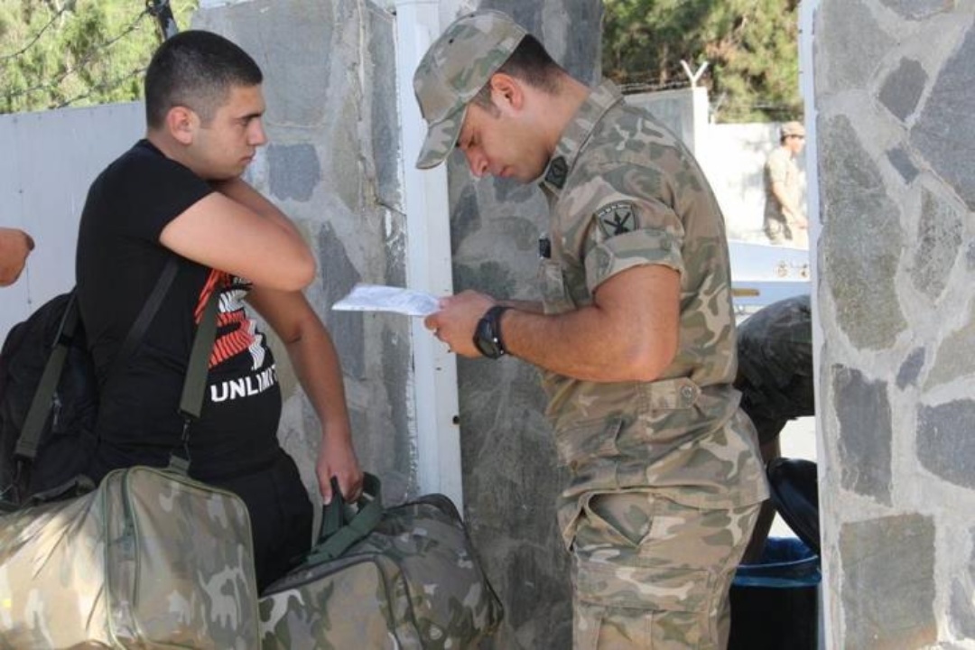 ΔΕΛΤΙΟ ΤΥΠΟΥ: Πρόσκληση παρουσίασης στρατευσίμων στις ΣΥ – Κατάθεση Δελτίου Απογραφής γεννηθέντων το έτος 2001