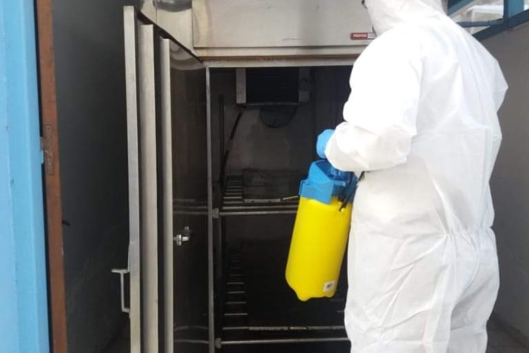 ΑΝΑΚΟΙΝΩΣΗ: Καθαρισμός και απολύμανση ψυκτικού θαλάμου Κέντρου Υγείας Καρπάθου