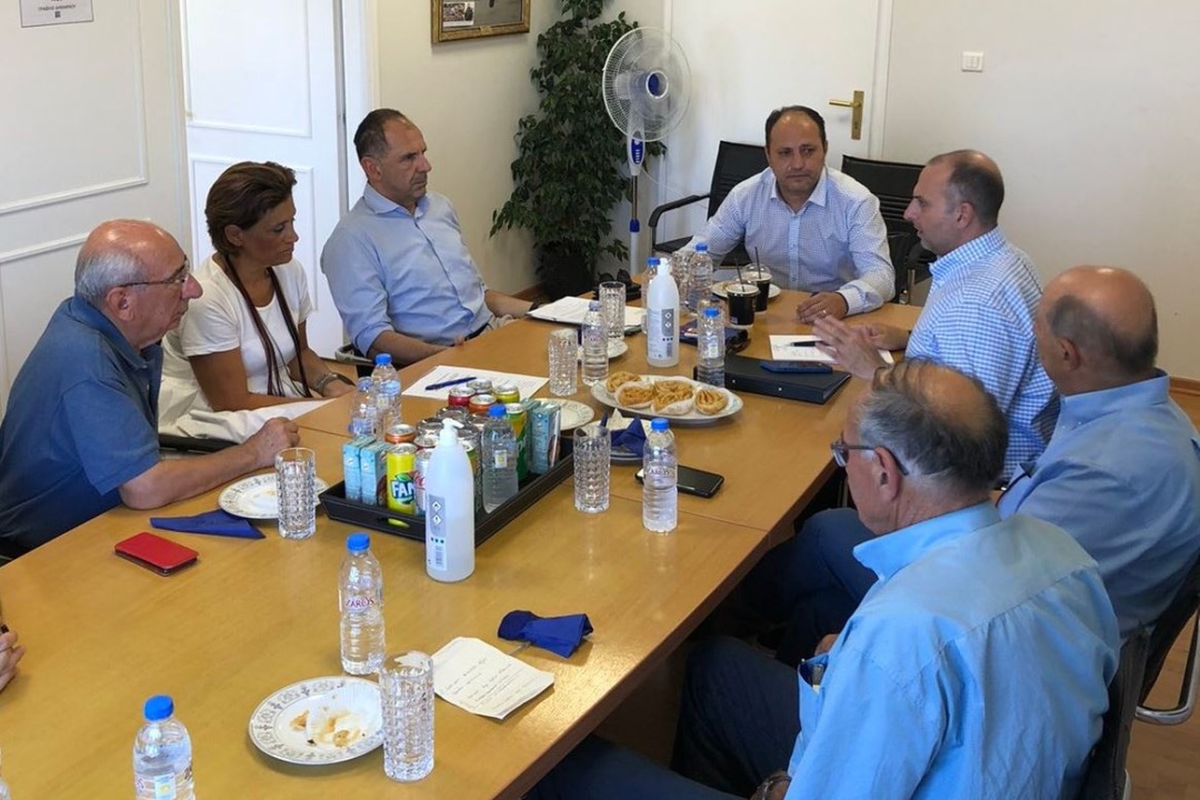 ΣΥΝΑΝΤΗΣΗ ΕΡΓΑΣΙΑΣ ΣΤΟΝ ΔΗΜΟ ΚΑΡΠΑΘΟΥ ΜΕ ΤΟΝ ΥΠΟΥΡΓΟ ΕΠΙΚΡΑΤΕΙΑΣ ΚΑΙ ΤΟΝ ΥΦΥΠΟΥΡΓΟ ΥΠΟΔΟΜΩΝ ΚΑΙ ΔΙΚΤΥΩΝ