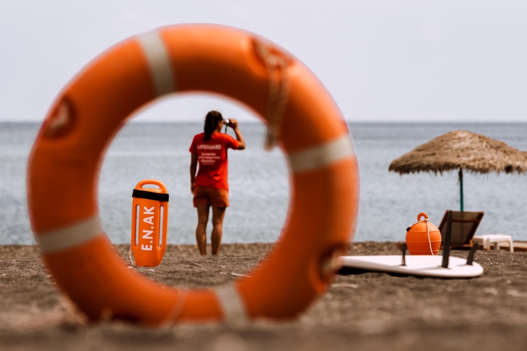 Στη ναυαγοσωστική κάλυψη των πολυσύχναστων παραλιών προχωρά ο Δήμος Καρπάθου