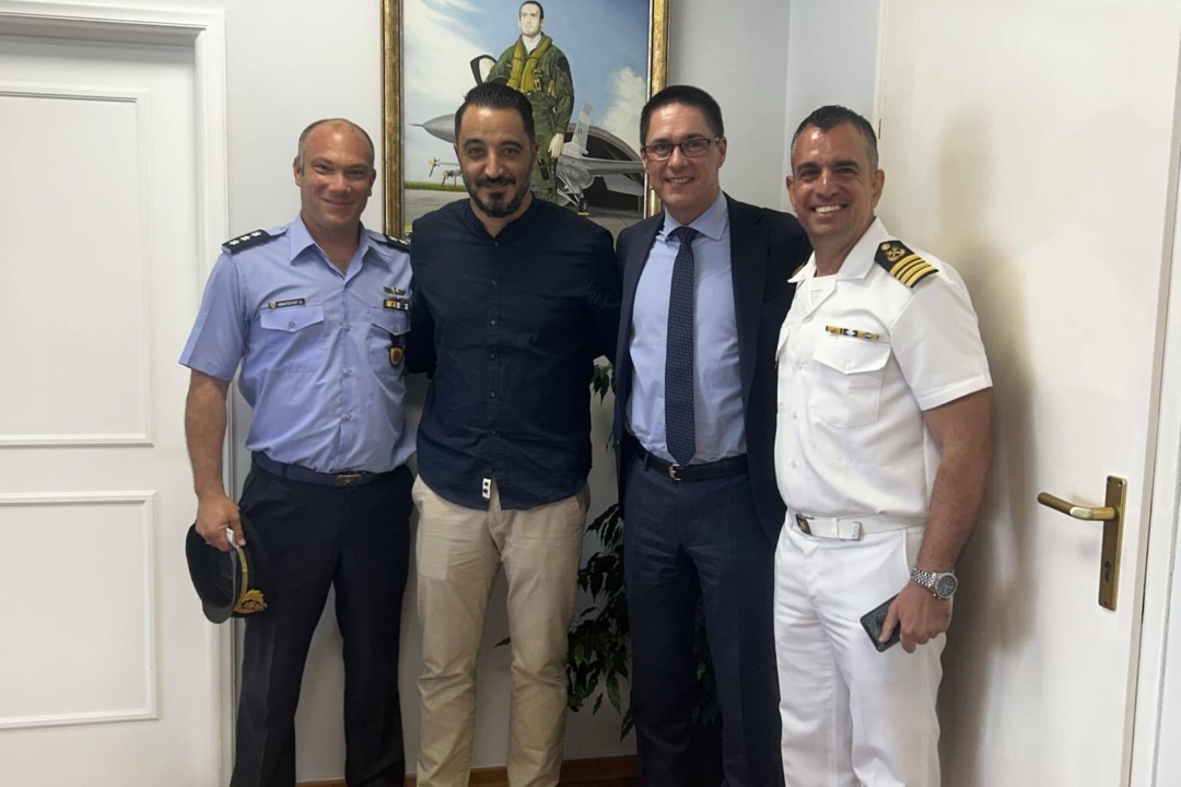 Επίσημη Υποδοχή του Πρέσβη της Πολωνίας κ. Artur Lompart από τον Δ. Καρπάθου-Συζητήσεις με τον Πρόεδρο Πολωνο-Ελληνικού Βιομηχανικού και Εμπορικού Επιμελητηρίου κ. Γεώργιο Αθανασιάδη