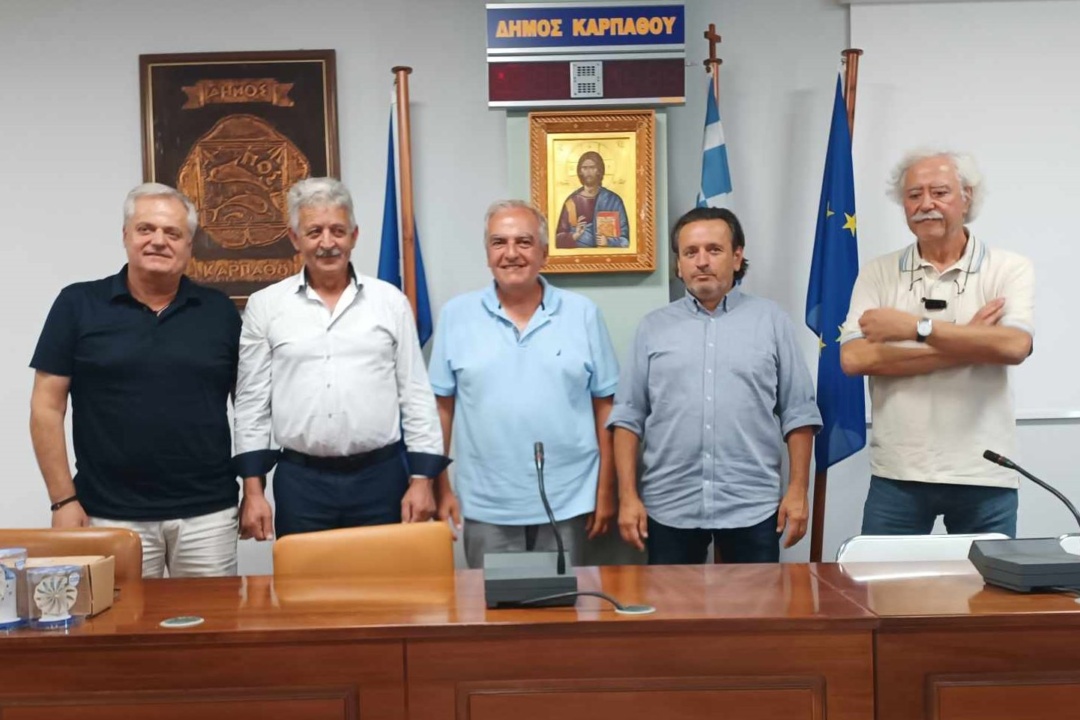 Ο Δήμαρχος Οροπεδίου Λασιθίου στον Δήμο Καρπάθου – Συνεργασία Δ. Καρπάθου και Δ. Οροπεδίου Λασιθίου για την Αξιοποίηση των παραδοσιακών Ανεμόμυλων